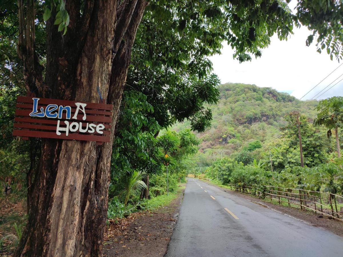 Hitokalak Lena House Flores מראה חיצוני תמונה